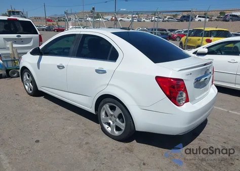 2015 Chevrolet Sonic Ltz Auto из США, поврежденный, VIN 1G1JE5SB4F4190817